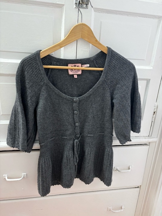 Juicy Couture Sweaters - Juicy Couture Gray Cashmere Wool Peplum Short Sleeve Scoop Neck with Pink Label
